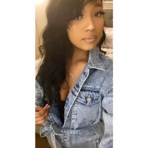 Meet your Posher, Danaysia